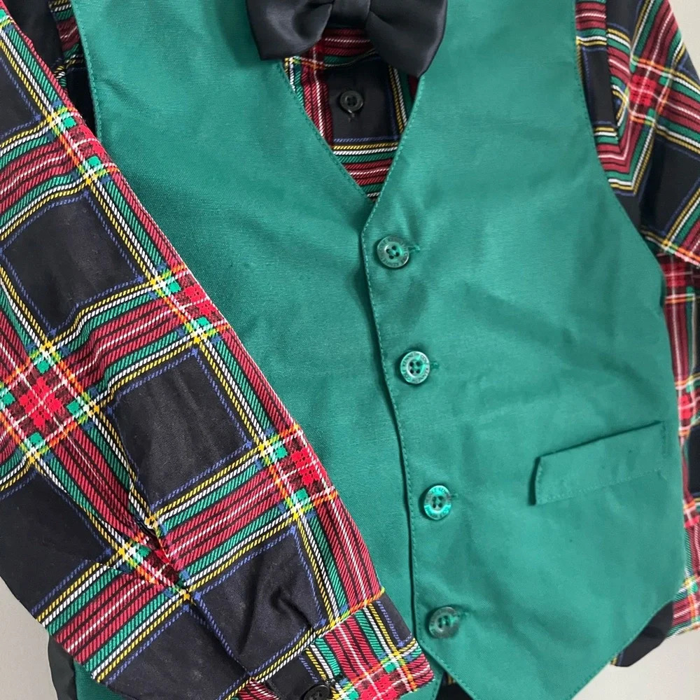 NWT Boy Kenneth Cole 4 piece Christmas set: elastic pants, vest, shirt - Picture 5 of 8
